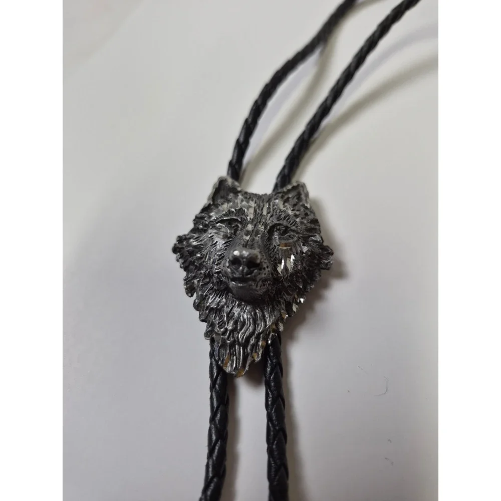 Western Express Wolf Head Bolo Tie Black Braided Cord Pewter Tone BT-375 USA